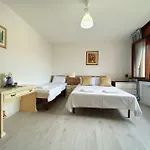 Venezia Casa Quarto em Acomodações Particulares